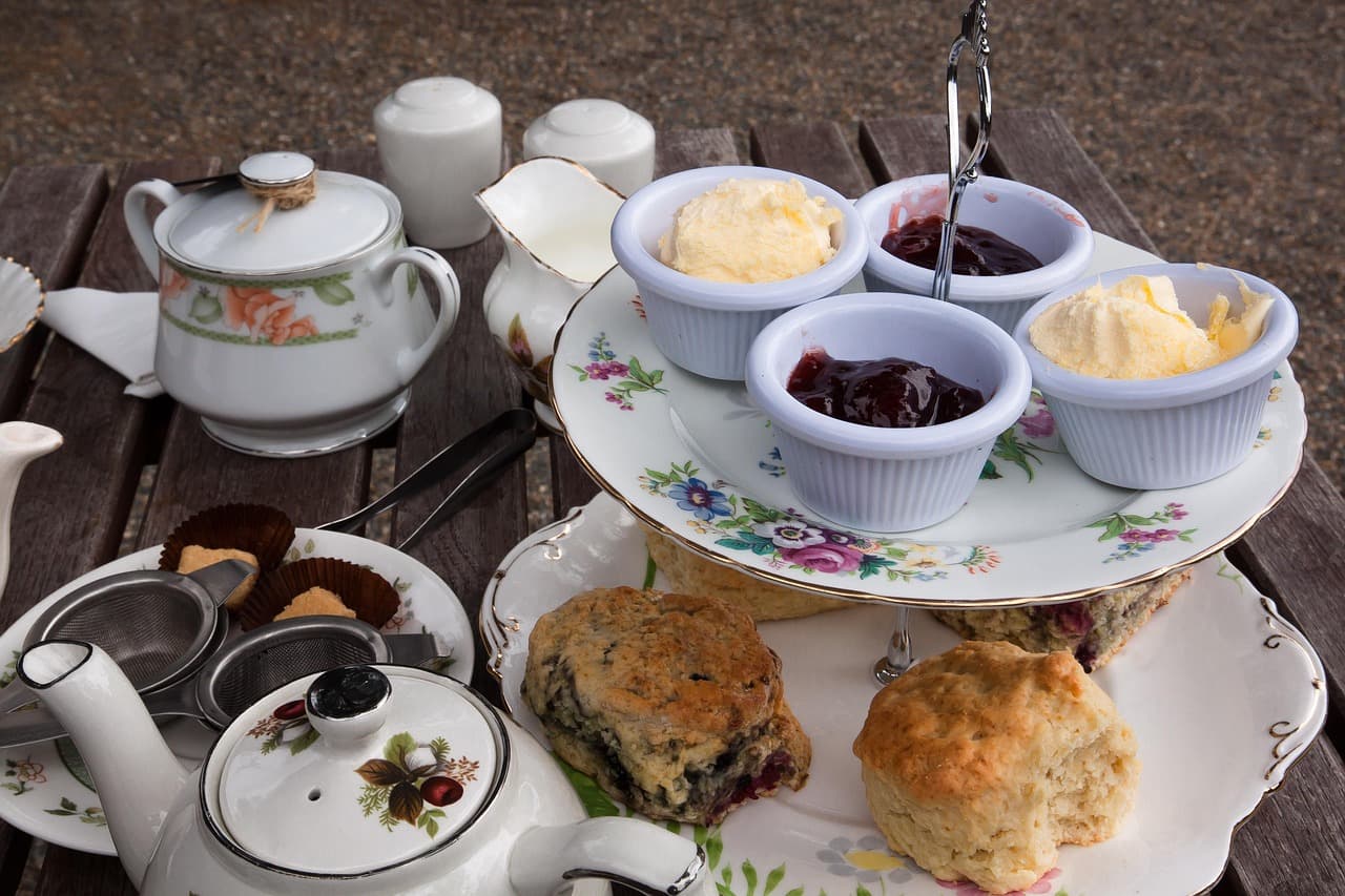 Scones with jam, cream and a pot of tea